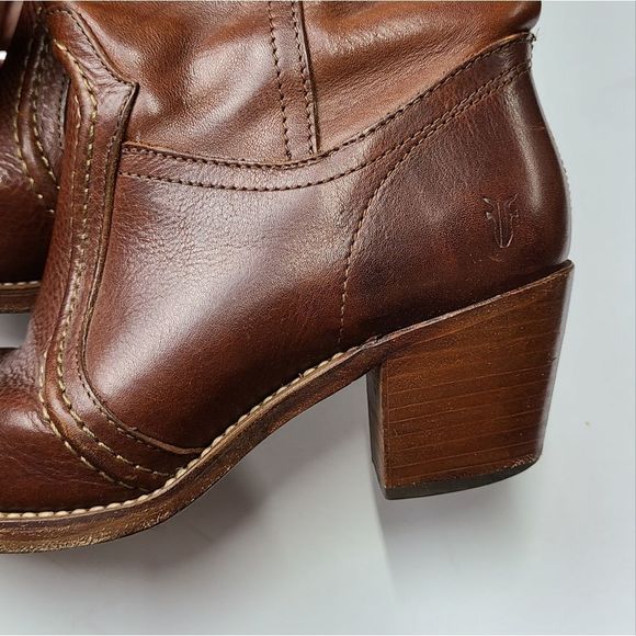 Frye Jane White Stitch Leather Heeled Boots Size 8 - Picture 8 of 12